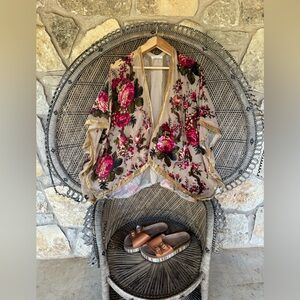 Kimono floral wrap poncho / Retro Tan Platform Sandals festival